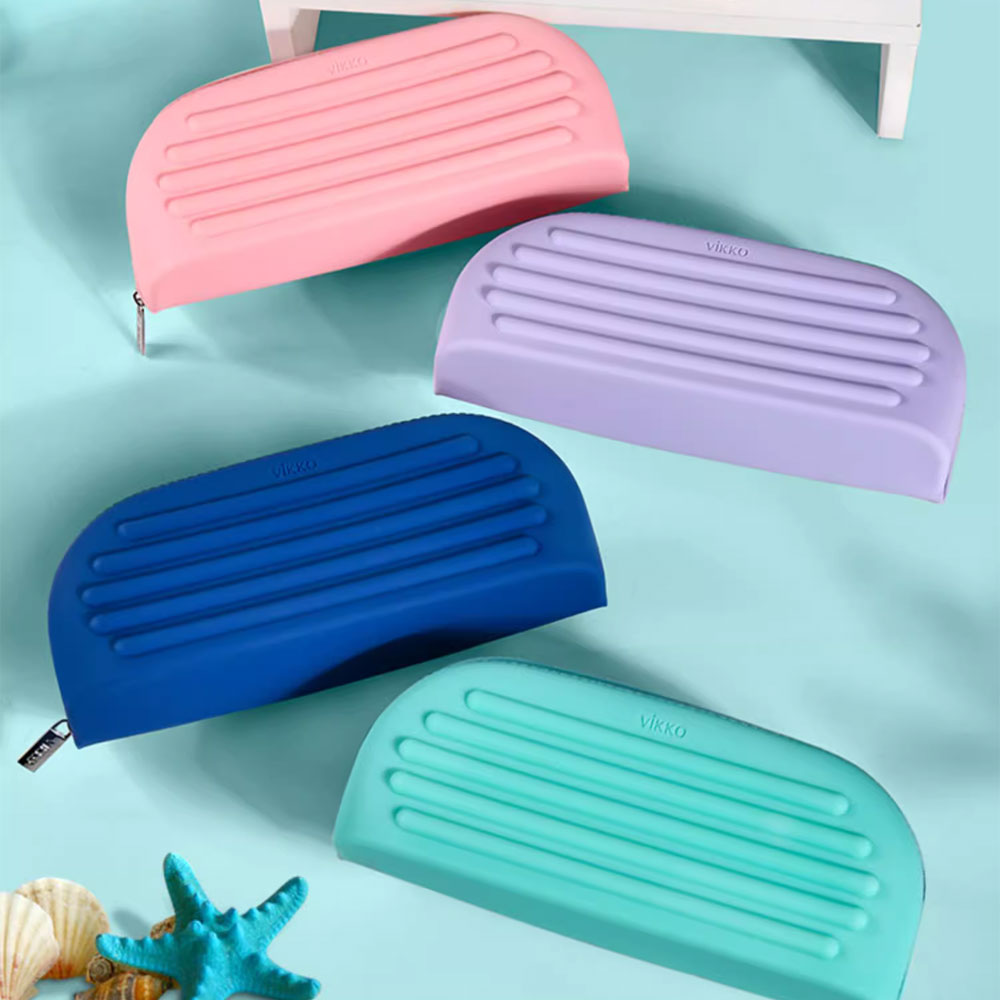 SILICONE DIAMOND-SHAPED PENCILCASE